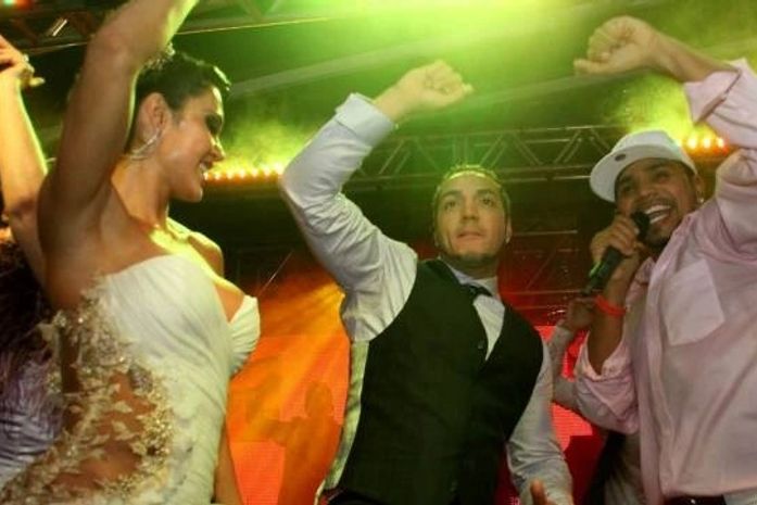 Casamento de Belo e Gracyanne foi cercado de emoção e confusão