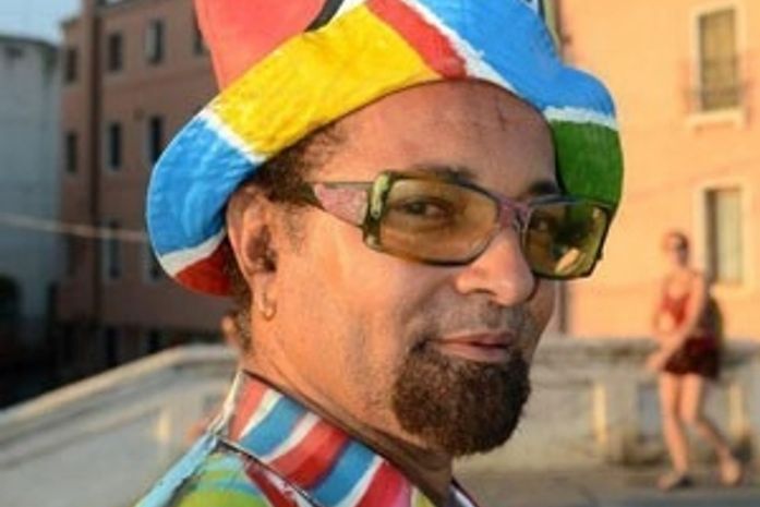 Espanha barra artista plástico baiano que ia expor na Europa