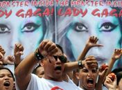 Jovens cristãos protestam contra show de Lady Gaga nas Filipinas