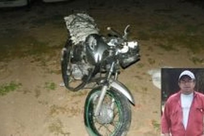Mototaxista perde controle de moto, se choca com residência e morre