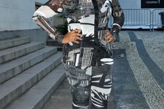 Com estilo único, Gaby Amarantos vai a desfile no Fashion Rio