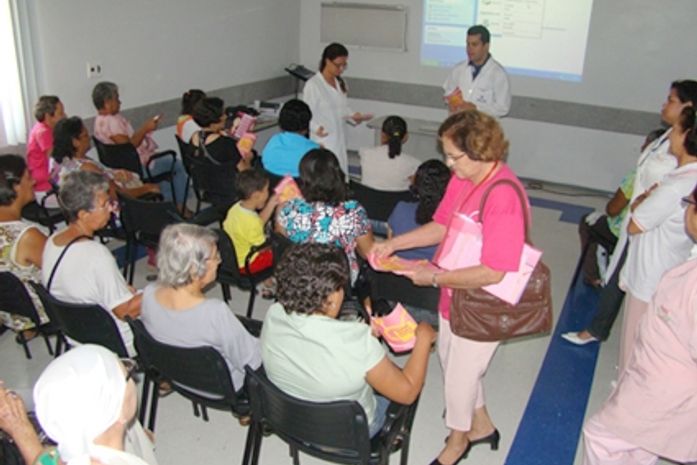 Encontro discute direitos sociais de portadores de câncer
