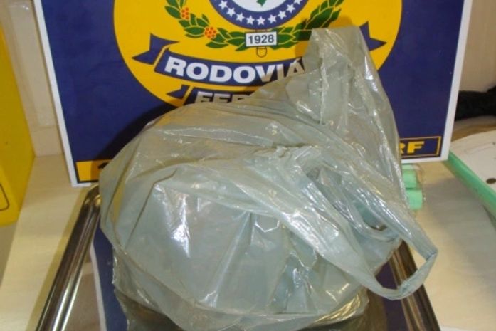 Mulher é presa com quatro quilos de cocaína avaliados  R$200 mil