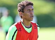 Em treino, ex-CRB é novidade entre os titulares do Atlético-MG