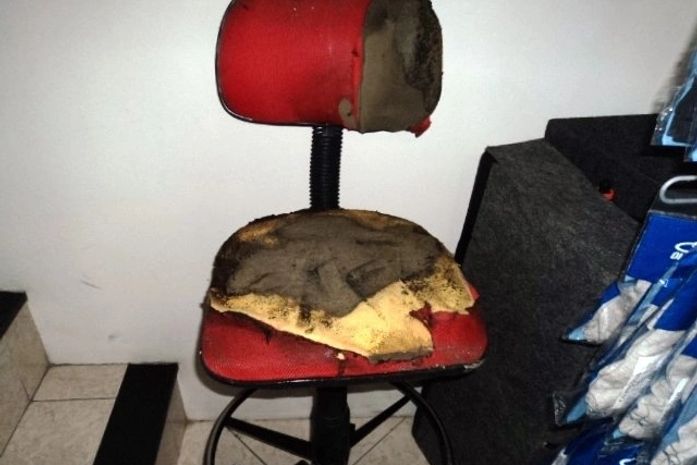 Objetos da loja ficaram destruídos