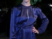 Adriana Birolli vai ao Fashion rio com anel avaliado em R$ 80 mil