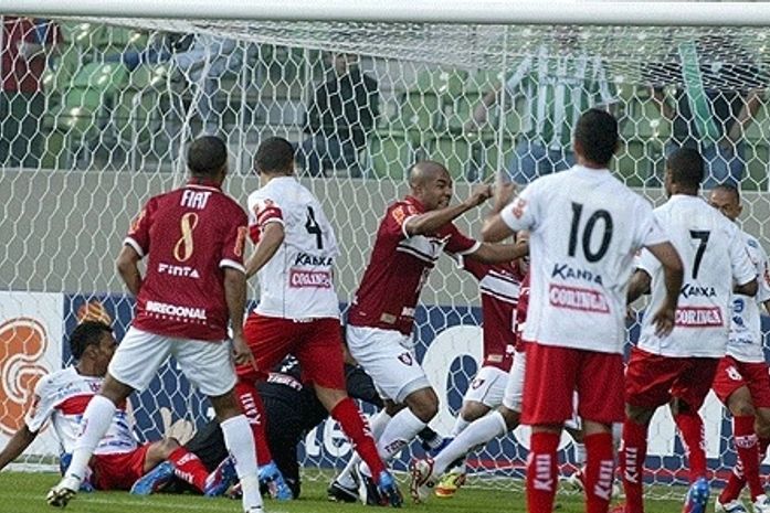 América-MG 4 x 0 CRB.