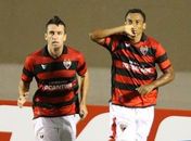 Bida faz golaço, mas Atlético-GO só empata em casa com a Ponte