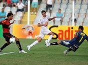 Em jogo fraco, Santos e Sport ficam no 0 a 0