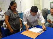 Jacob Brandão entrega certificados de aposentadoria em Mata Grande