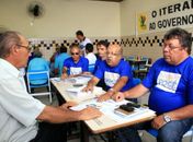 População lota escola em Arapiraca para participar do Governo Perto de Você