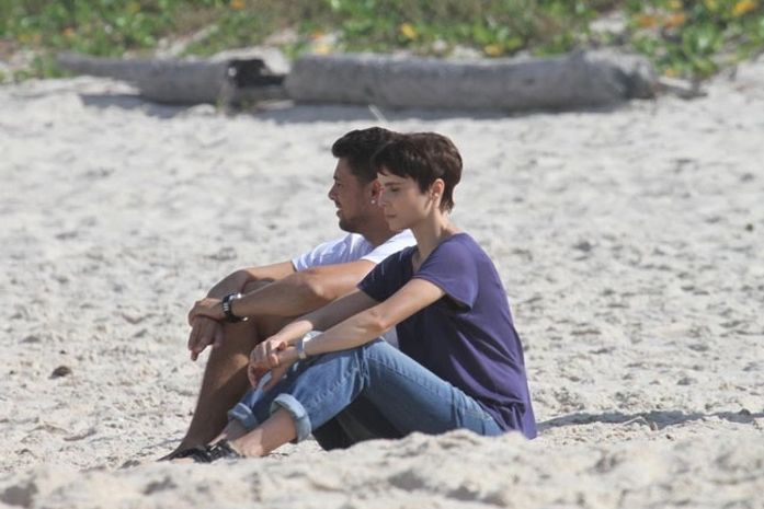 Cauã Reymond volta ao trabalho poucos dias após o nascimento da filha