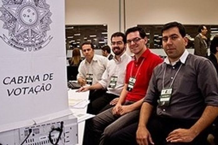 Especialista detalha brecha que permitia quebra de sigilo do voto
