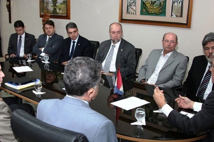 Após morte de médico, governo insistirá na extinção de gabinetes militares