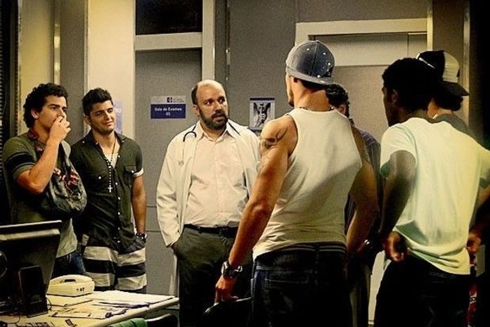 'Avenida Brasil': Suelen inventa gravidez e assusta pretendentes