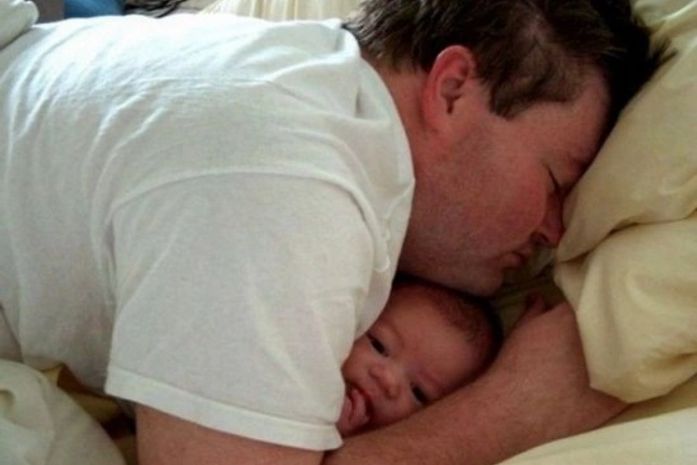 Você deixa seu filho 1minuto com o pai e dá nisso..