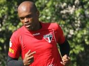 Alagoano Edson Silva reconhece que São Paulo precisa corrigir "titubeadas"