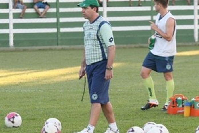 Escalação do Goiás está 'nas mãos' do departamento médico esmeraldino