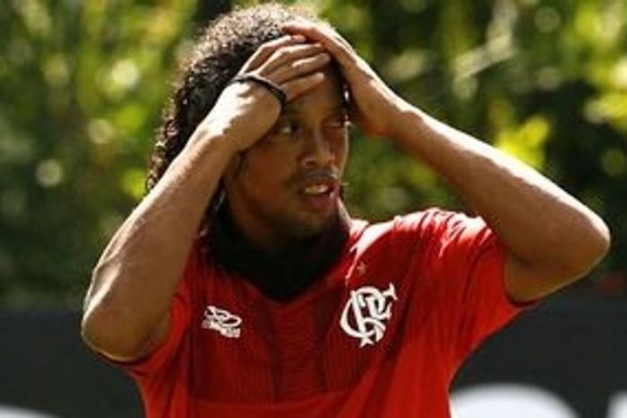 Zinho nega afastamento de R10, e Coutinho diz que errou: 'Exagerei'