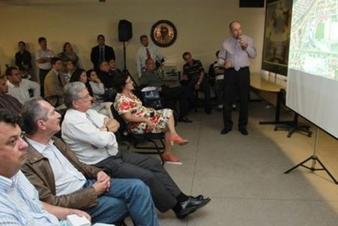 Aldo Rebelo garante apoio a projetos que fortalecem candidatura de Alagoas