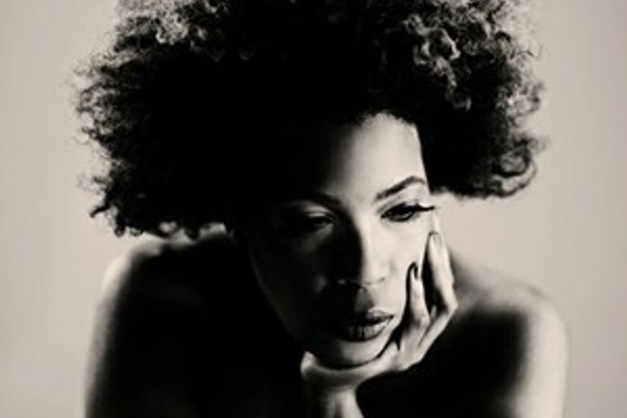 Ser mãe de três adolescentes é mais difícil que cantar, diz Macy Gray