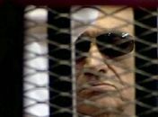 Ex - presidente Mubarak é condenado à prisão perpétua no Egito
