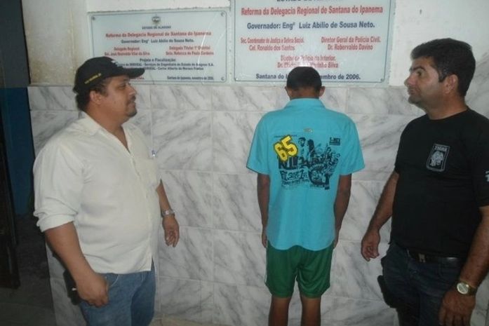 Jovem mata companheira a facadas e é preso um dia depois