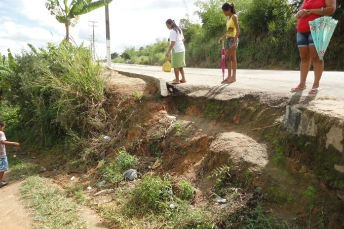 Jovens morrem em acidente de moto em Joaquim Gomes
