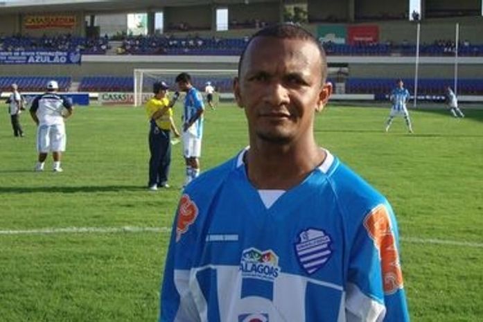 Ex-CSA espera por acerto com Mixto e pode ser adversário do Sampaio