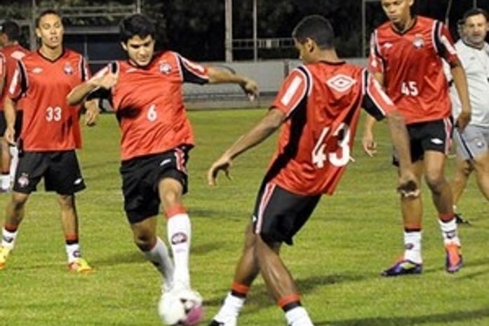 Atlético-PR aprende lição e planeja, pelo menos, empatar fora de casa