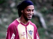 Ronaldinho já veste uniforme de treino do Atlético Mineiro