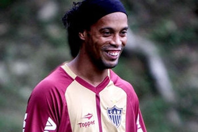 Ronaldinho já veste uniforme de treino do Atlético Mineiro