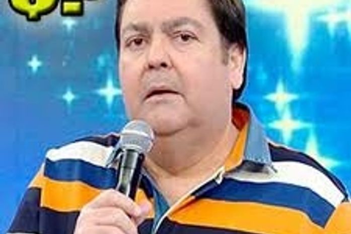 Justiça condena Faustão por chamar mulher de Gisele Bucho
