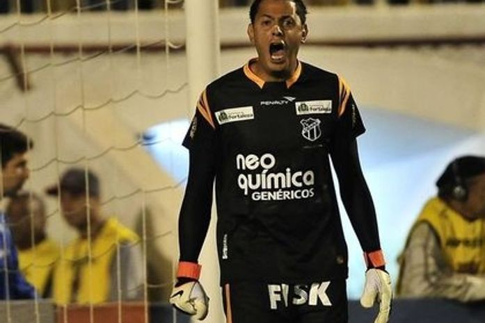 Denunciado por agressão, goleiro Fernando Henrique pode ser preso