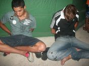 Polícia prende acusados de assaltar universitários no Farol