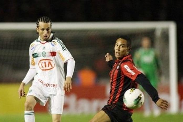 Carrasco comanda o último treino antes da viagem para Alagoas