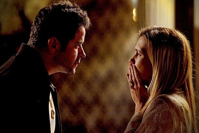 Carminha inventa que foi violentada e não conhece pai de Jorginho