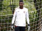 Goleiro Felipe se revolta com a reserva no Flamengo