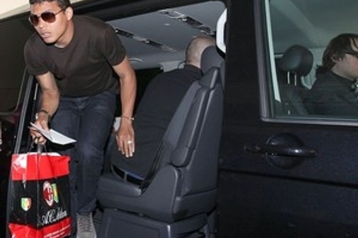 PSG deverá acertar com Thiago Silva nesta terça-feira