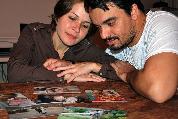 Após perder a memória, homem se apaixona de novo pela mulher, no ES