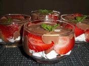 Boa dupla! Faça morango com chocolate em apenas 10 minutos