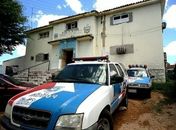 Fugitivos da delegacia podem estar envolvidos em assaltos na região