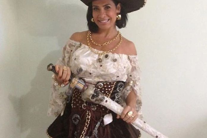 Scheila Carvalho publica foto fantasiada de Branca de Neve