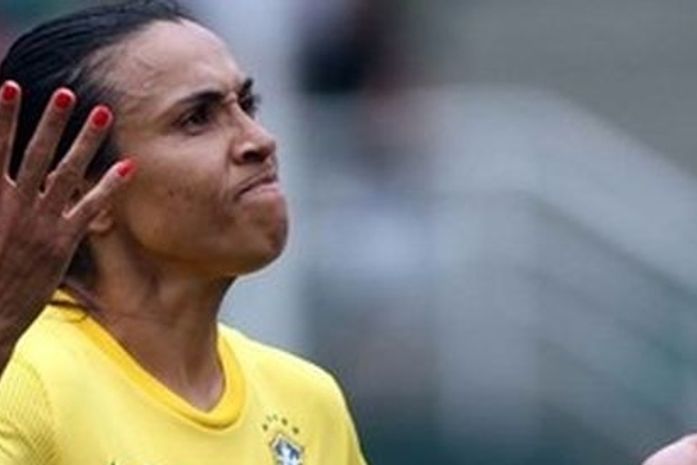 Marta levanta dúvida sobre Rio-2016: 'Não sei se vou estar bem fisicamente'