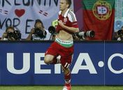 Jogador mostra cueca com propaganda após gol na Euro e pode ser punido