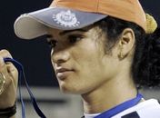 Atleta indiana é presa sob acusação de estupro e de ser homem