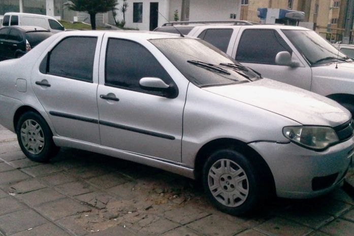 Homens são presos após adulterar placa de carro