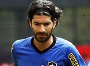 Loco Abreu fala em tom de despedida e saída do Botafogo está próxima