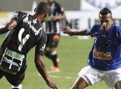 Após boa atuação, ex-CSA causa "dor de cabeça" a Celso Roth