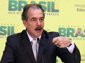 Compromissos em Brasília adiam vinda de Mercadante a Alagoas